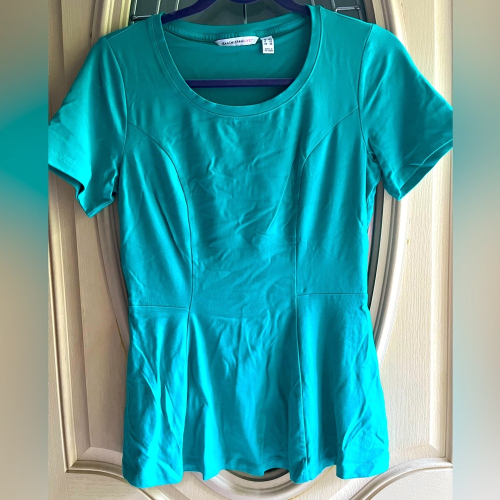 Isaac Mizrahi peplum stretch ss top jade color XXS.